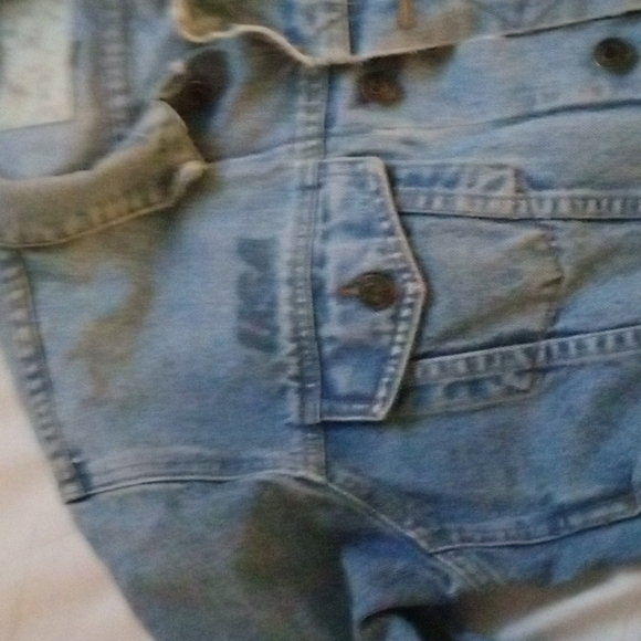 Woman's Denim jean jacket medium - Picture 3 of 6